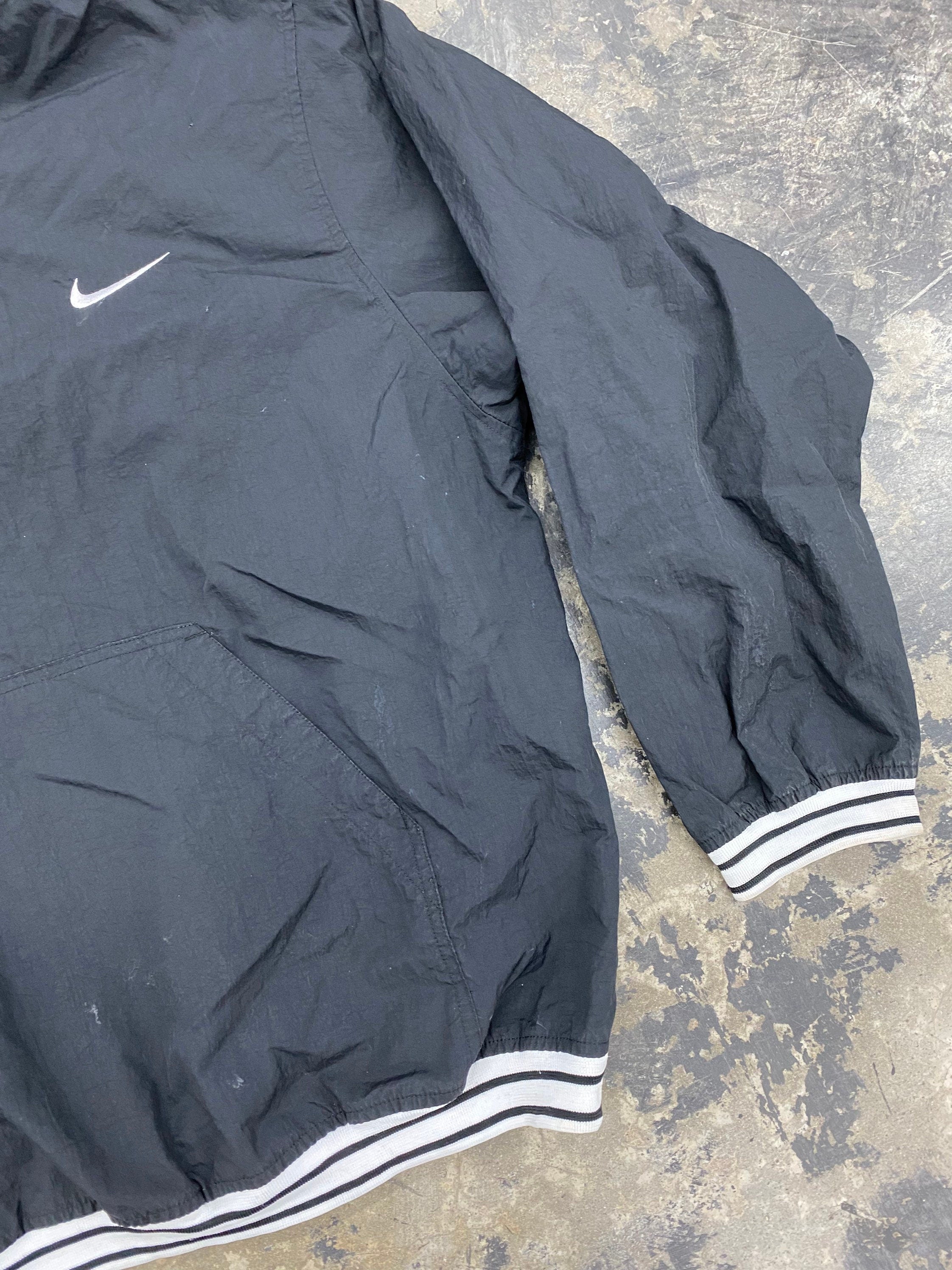 Vintage nike windbreaker online pullover